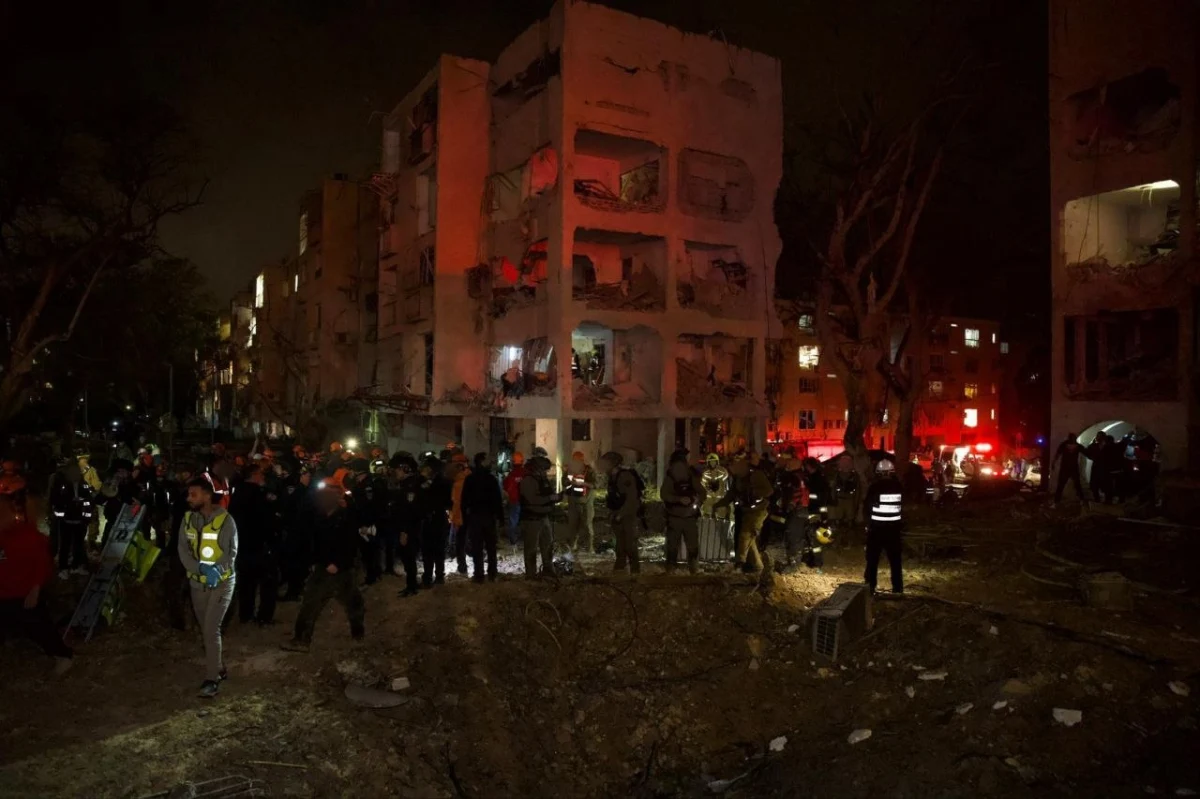 Прямое попадание в центре города Арад 0 Прямое попадание в центре города Арад 0