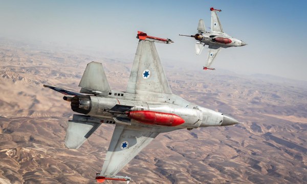 СМИ: Израиль атаковал цели, принадлежащие проиранским ополченцам в западной части Дамаска
